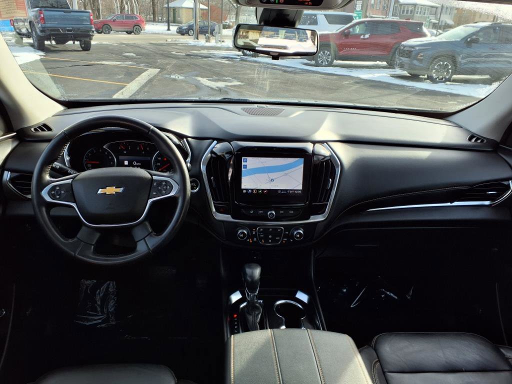 Used 2021 Chevrolet Traverse LT w/ LT Premium Package image 14