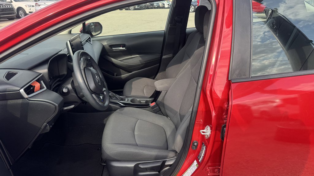Used 2020 Toyota Corolla LE image 16