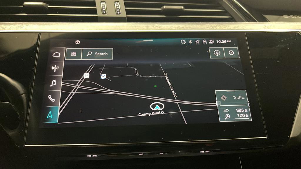 Used 2022 Audi e-tron Premium w/ Towing Package image 15