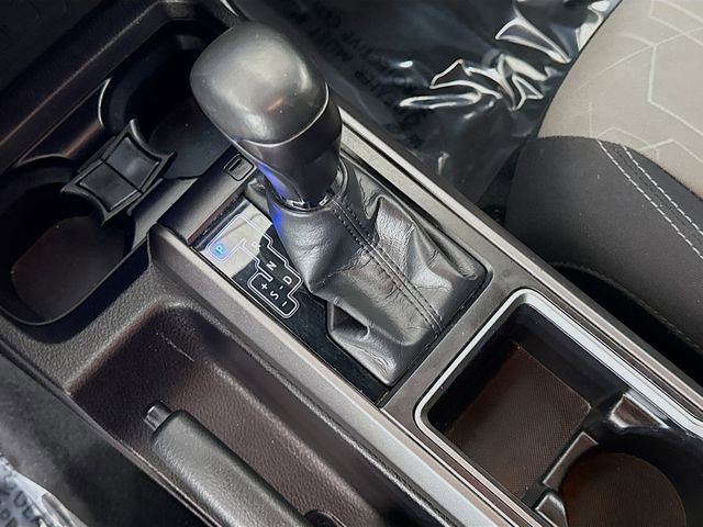 Used 2022 Toyota Tacoma TRD Sport AWD/4WD image 16