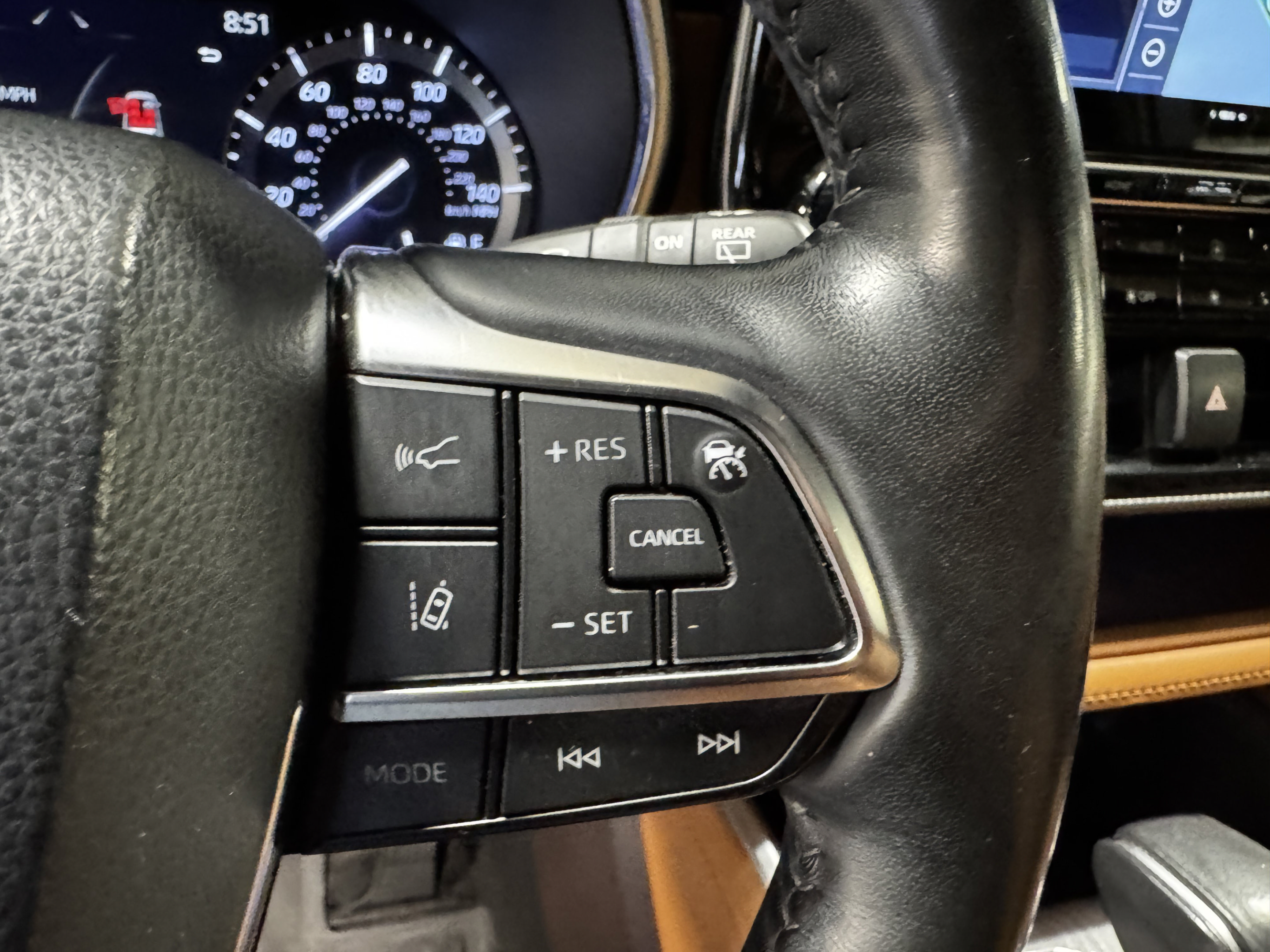 Used 2021 Toyota Highlander Platinum AWD/4WD image 19