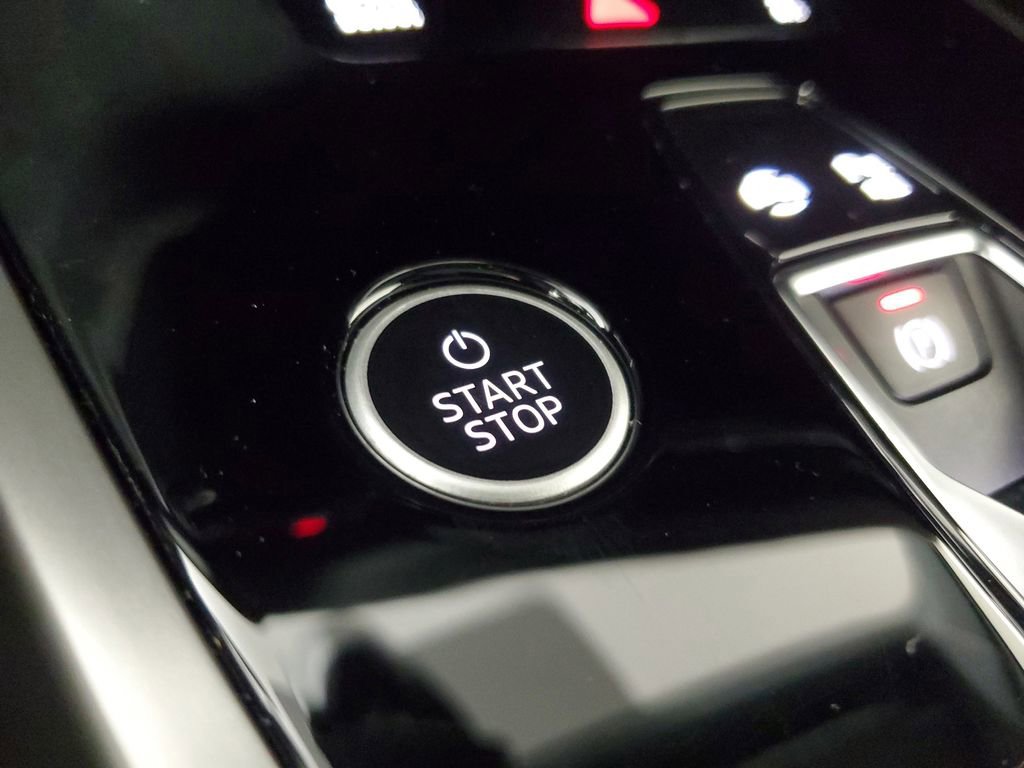 Used 2023 Audi Q4 e-tron Premium Plus w/ Premium Plus image 32