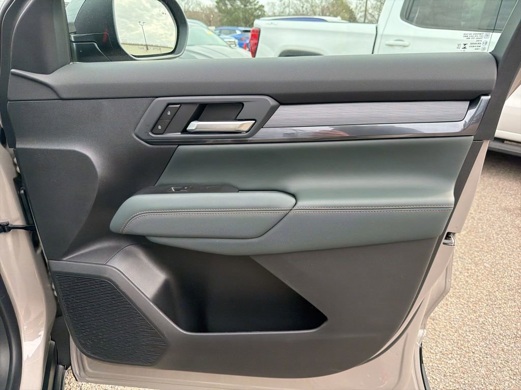 New 2026 GMC Terrain AT4 w/ Convenience Package III AWD/4WD image 24