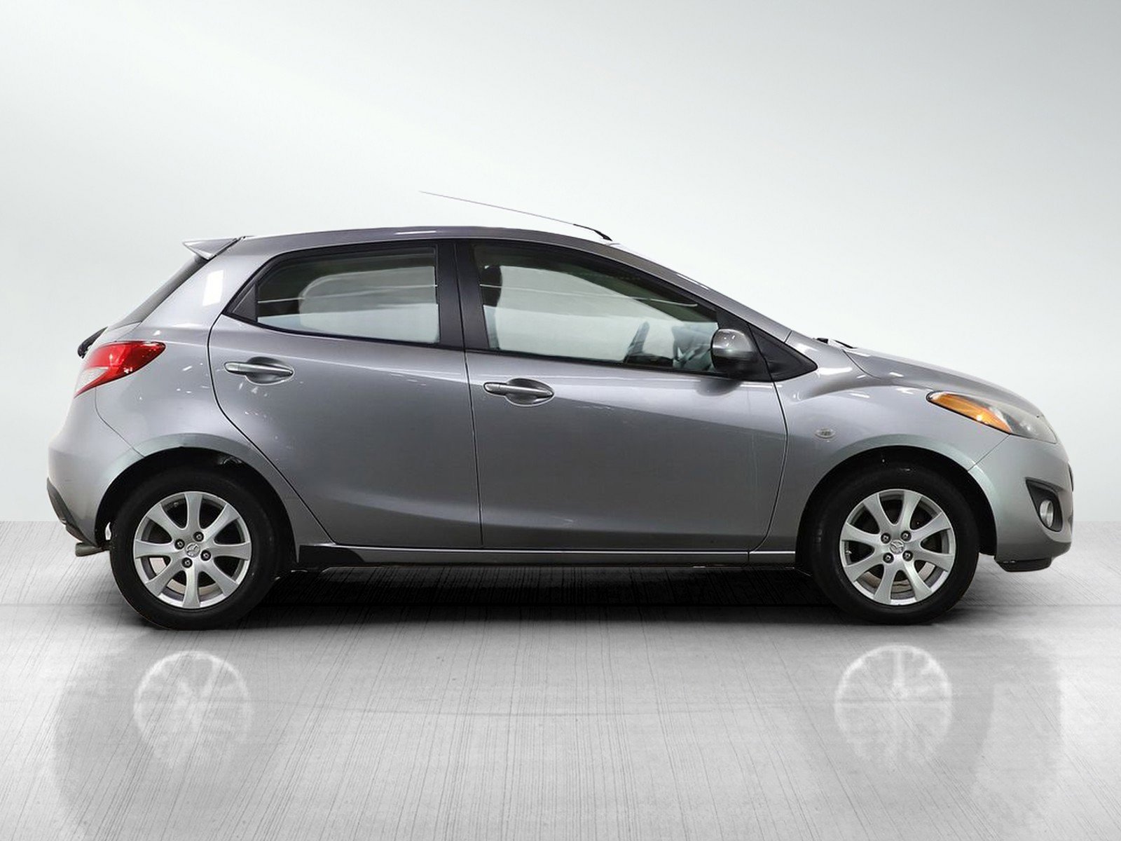 Used 2012 MAZDA MAZDA2 Touring image 6