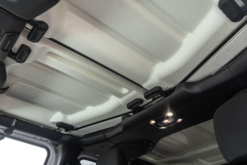 Used 2023 Jeep Wrangler Unlimited Sport AWD/4WD image 16
