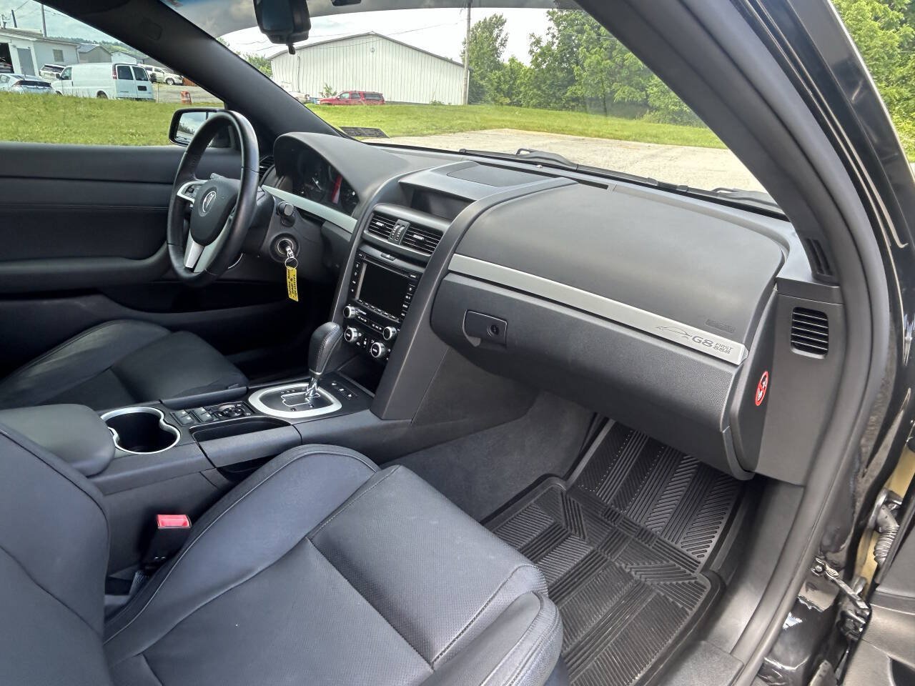 Used 2008 Pontiac G8 w/ Premium Package RWD image 25