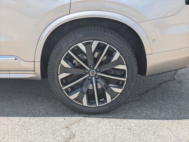 New 2026 Volvo XC90 T8 Plus w/ Protection Package Premier image 6
