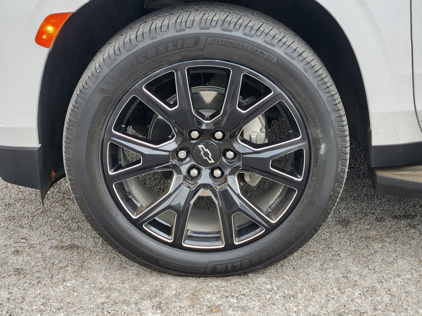 Used 2023 Chevrolet Suburban High Country image 32