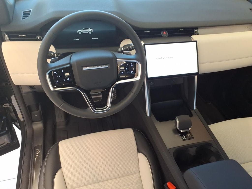 New 2026 Land Rover Discovery Sport Landmark AWD/4WD image 15