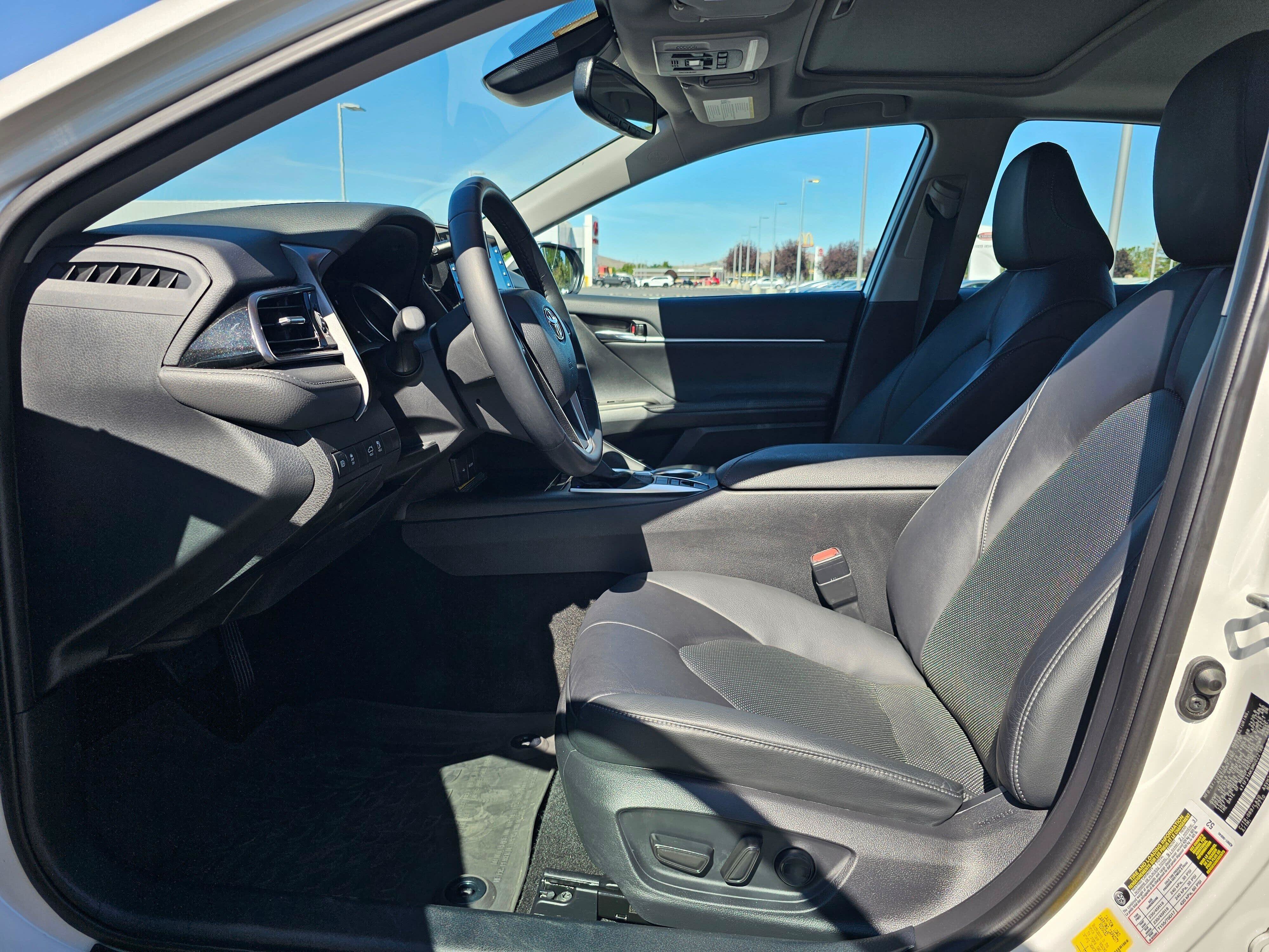 Used 2021 Toyota Camry XLE w/ Navigation Upgrade Package FWD image 19