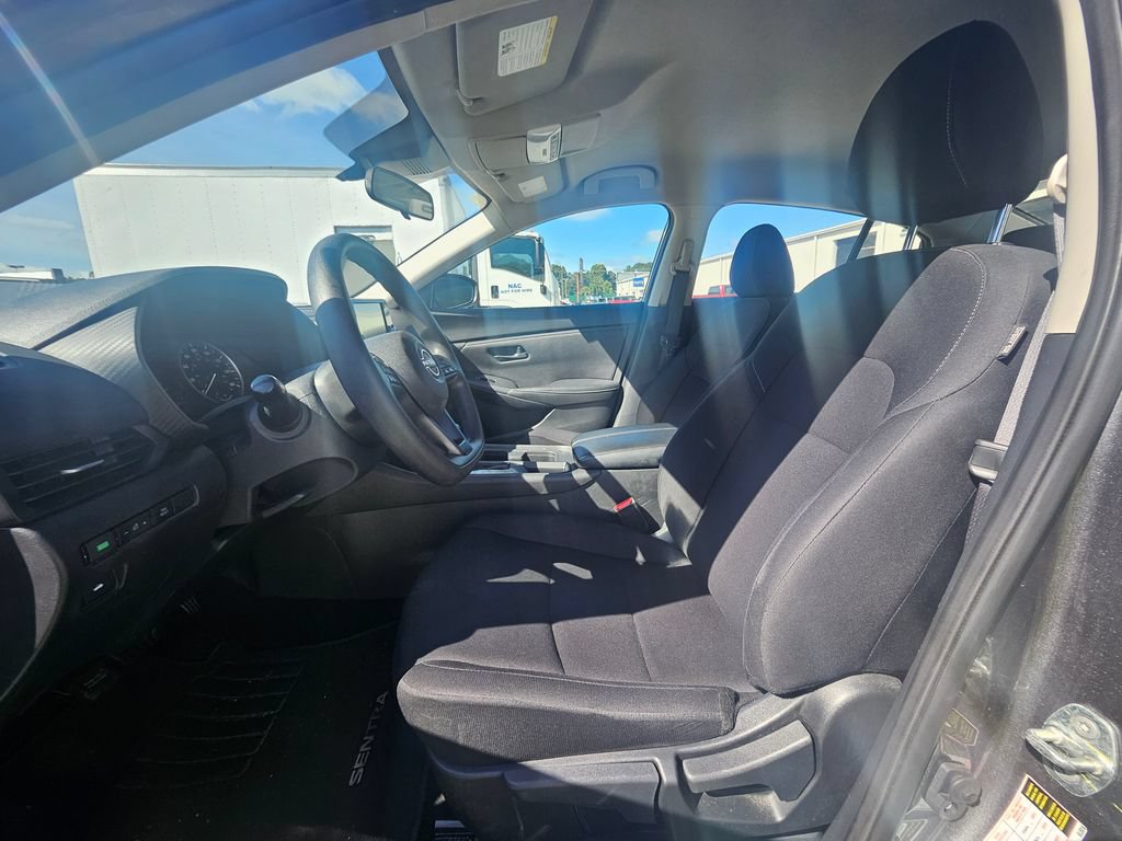 Used 2024 Nissan Sentra S FWD image 17