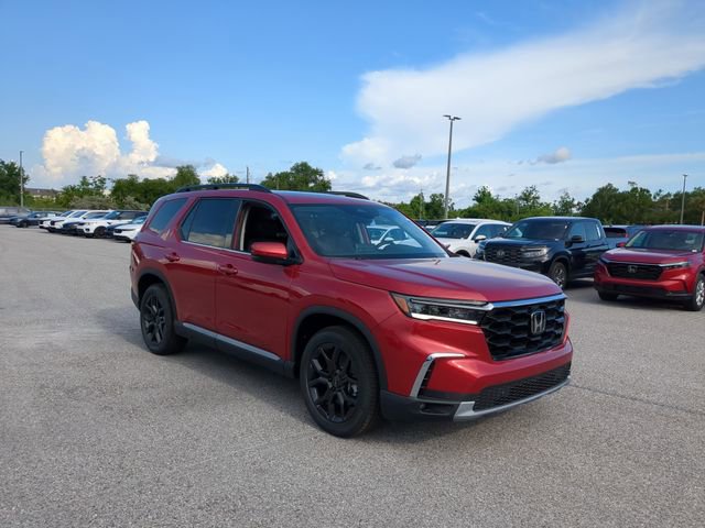 New 2025 Honda Pilot Touring image 2