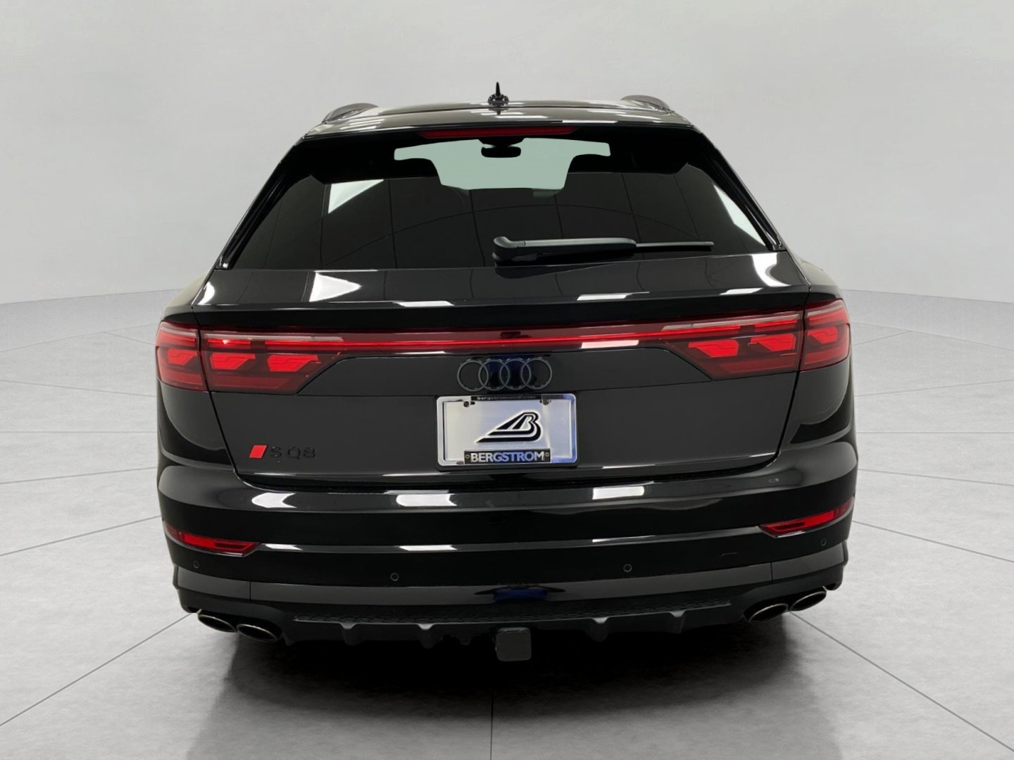 Used 2024 Audi SQ8 Prestige AWD/4WD image 5