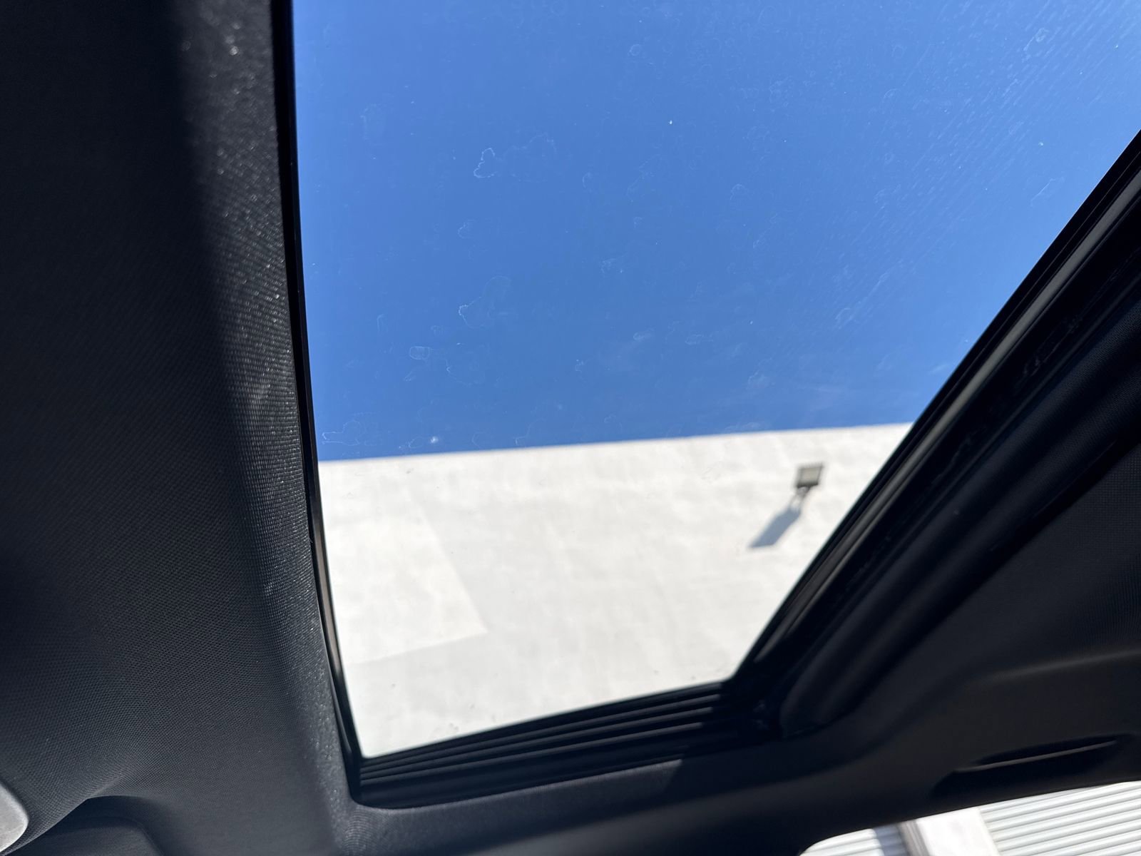 Used 2025 GMC Canyon Denali image 21