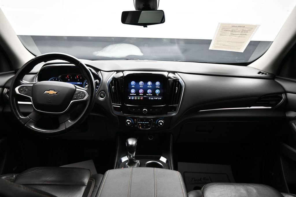 Used 2021 Chevrolet Traverse LT w/ LT Premium Package FWD image 12