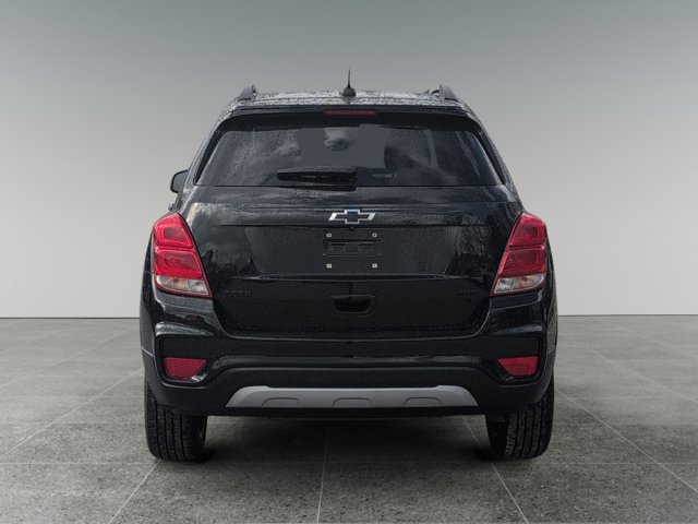 Used 2019 Chevrolet Trax LT w/ Sun & Sound Package image 4