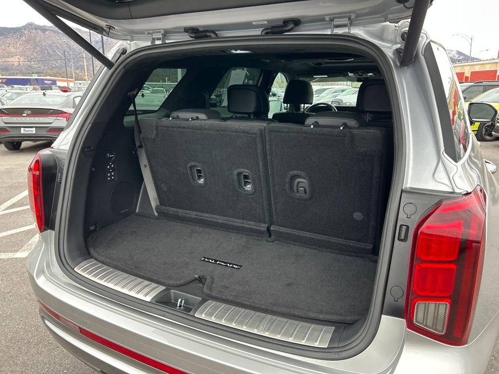 Used 2024 Hyundai Palisade Calligraphy image 37