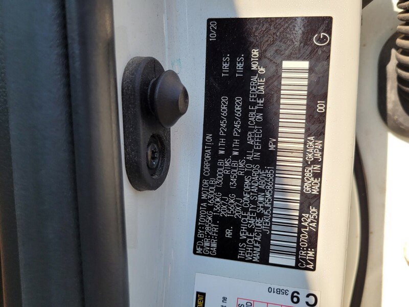 Used 2021 Toyota 4Runner Limited image 17