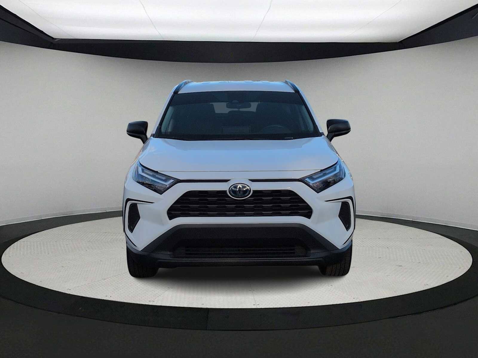 Used 2024 Toyota RAV4 LE image 3