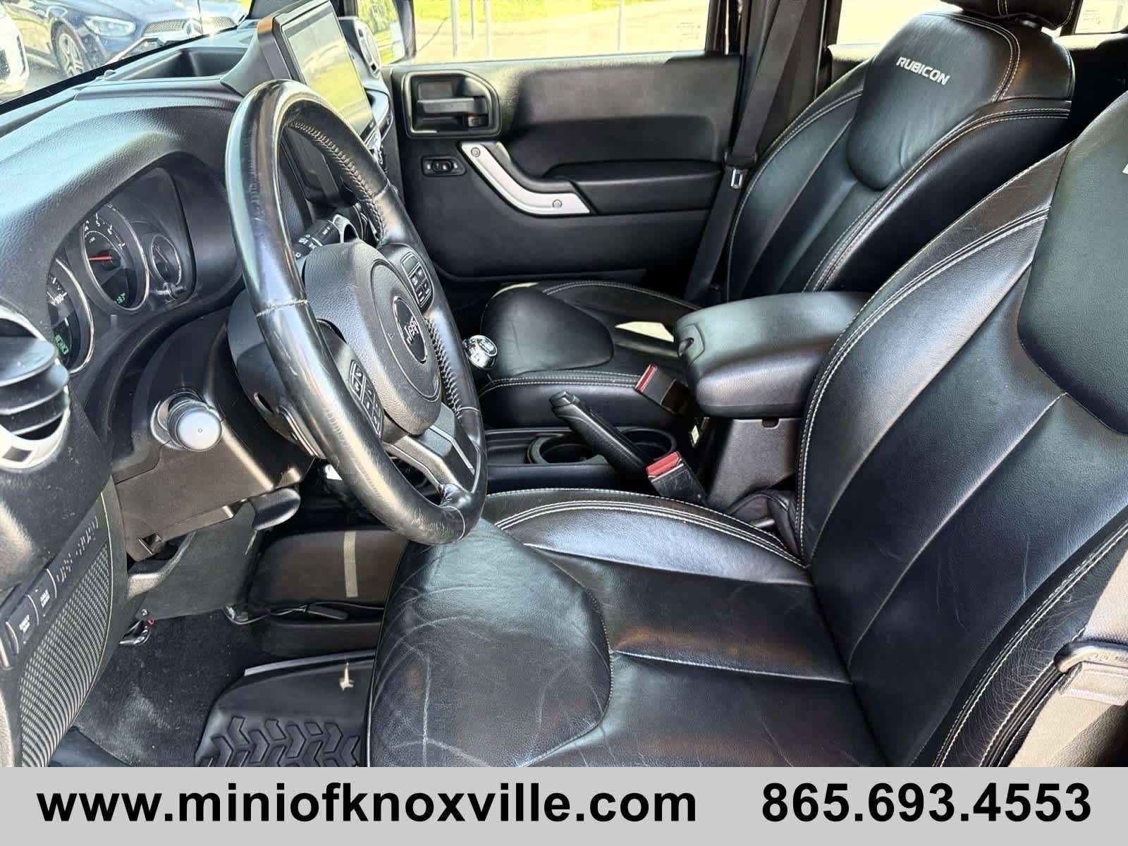 Used 2015 Jeep Wrangler Unlimited Rubicon w/ Dual Top Group AWD/4WD image 12