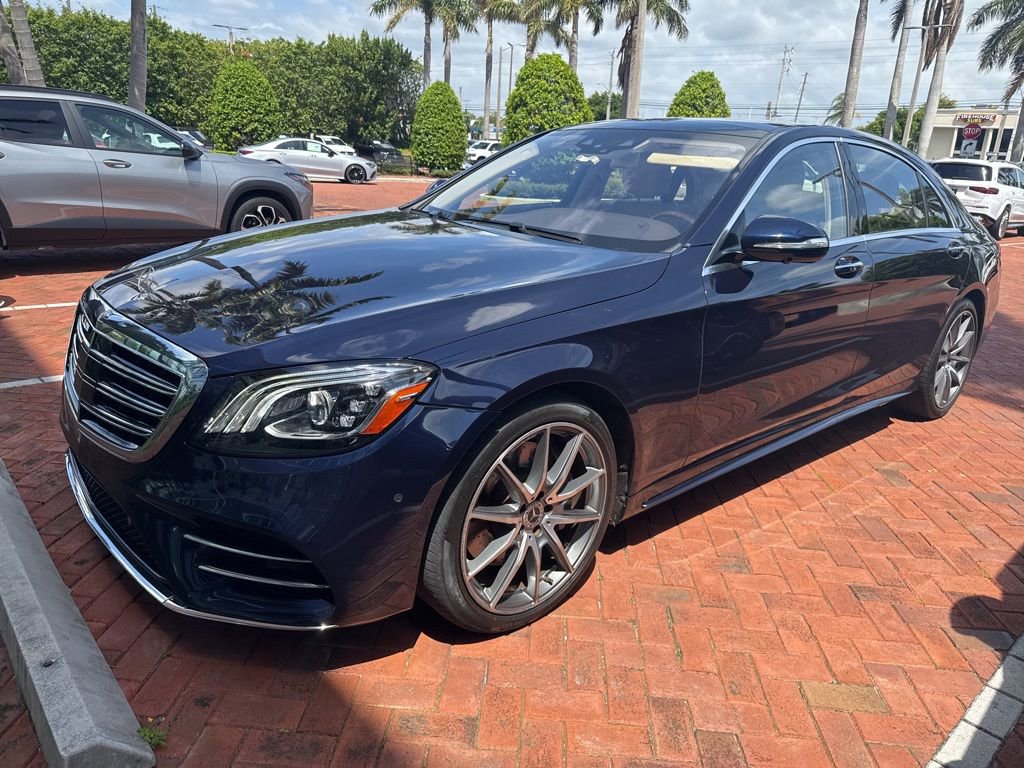 Used 2019 Mercedes-Benz S 560 Sedan image 2