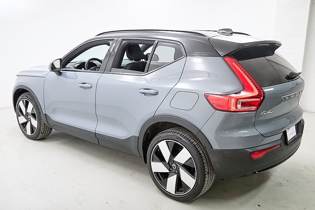 Certified 2023 Volvo XC40 Recharge Ultimate image 7