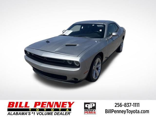 Used 2018 Dodge Challenger R/T RWD image 1