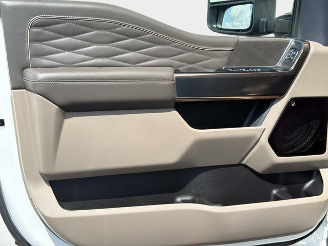 Used 2025 Ford F350 Platinum w/ Platinum Plus Package AWD/4WD image 16