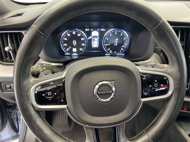 Used 2020 Volvo XC60 T5 R-Design image 23