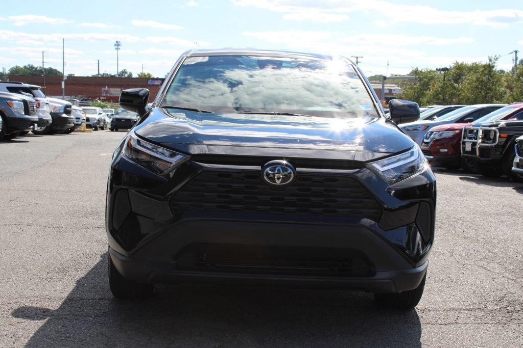 Used 2025 Toyota RAV4 LE FWD image 3
