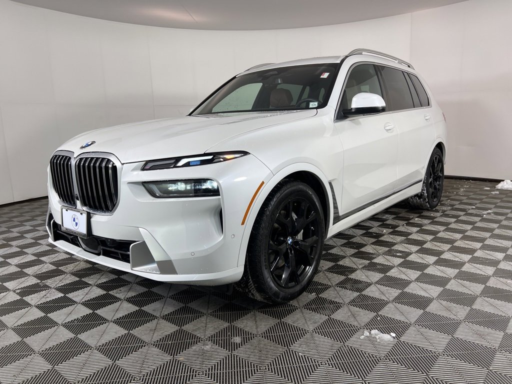 Used 2026 BMW X7 xDrive40i w/ Premium Package image 13
