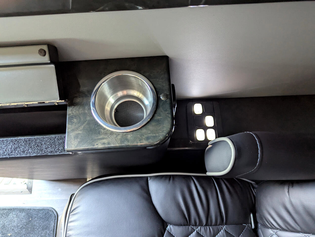 Used 2017 Mercedes-Benz Sprinter 2500 image 40