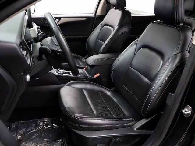 Used 2020 Ford Escape SEL image 9