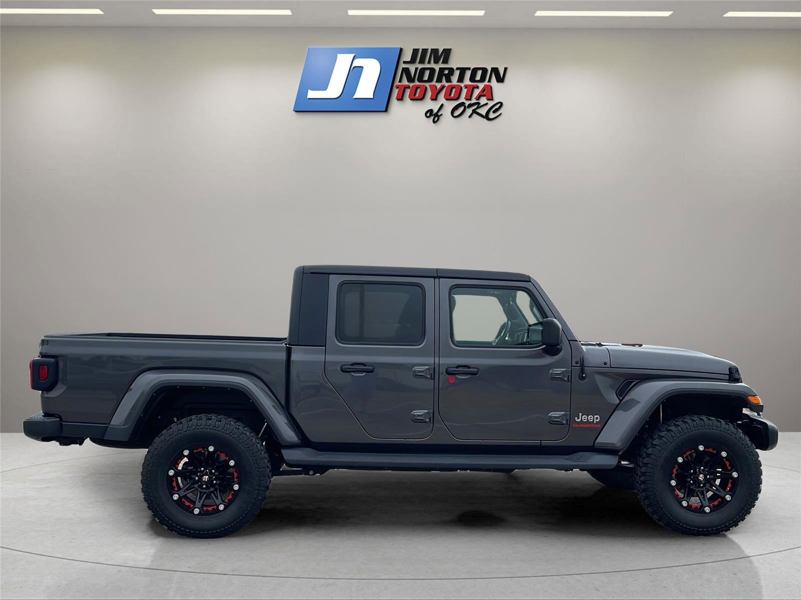 Used 2021 Jeep Gladiator Overland w/ Popular Equipment Package image 4