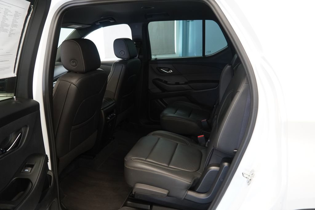 Used 2023 Chevrolet Traverse LT image 20