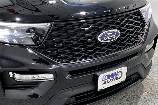 Used 2020 Ford Explorer ST w/ Premium Technology Package image 35