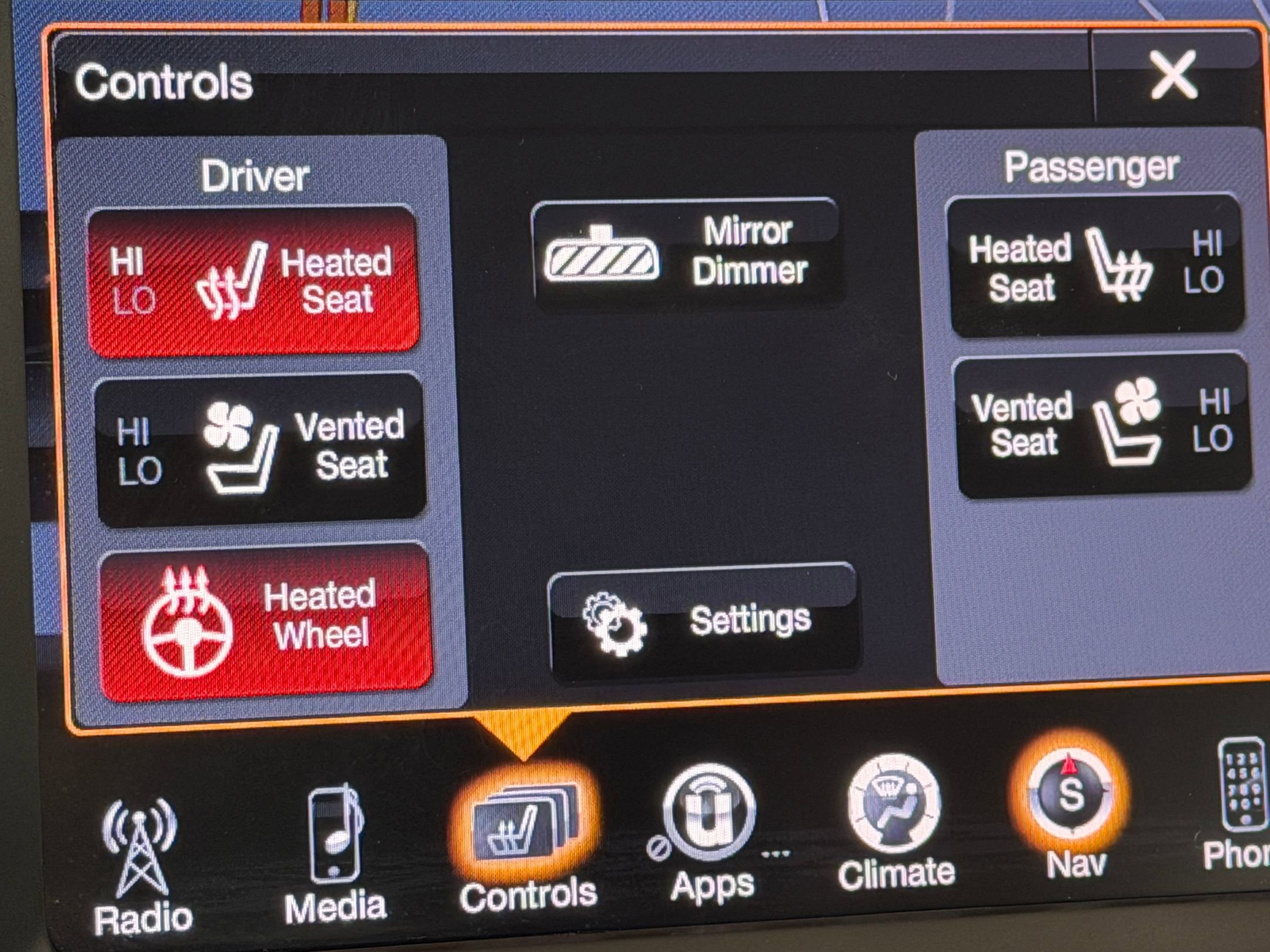 Used 2016 Jeep Cherokee Limited w/ Luxury Group image 29