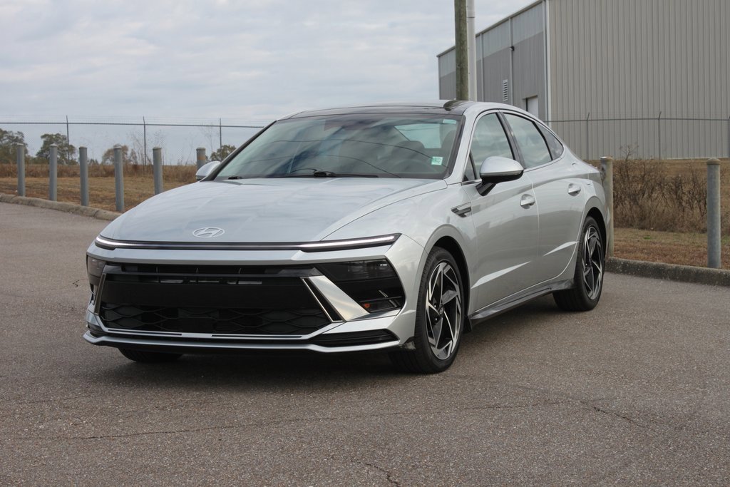 Used 2024 Hyundai Sonata SEL w/ Convenience Package image 2