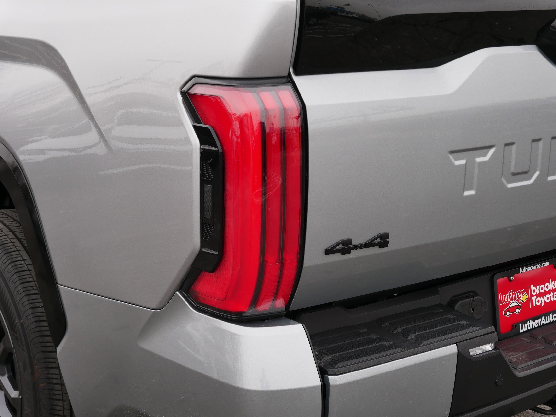 Used 2024 Toyota Tundra Platinum image 17