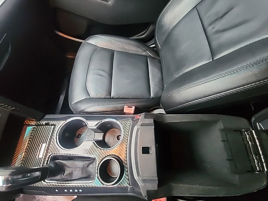 Used 2017 Ford Explorer XLT w/ Equipment Group 202A image 22