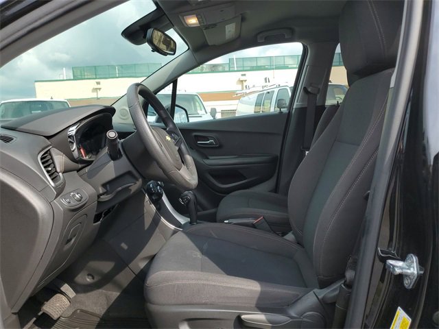 Certified 2022 Chevrolet Trax LS w/ Tint and Cruise Package image 23