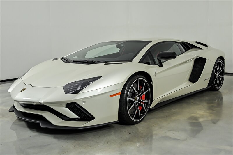 Used 2017 Lamborghini Aventador S AWD/4WD image 5