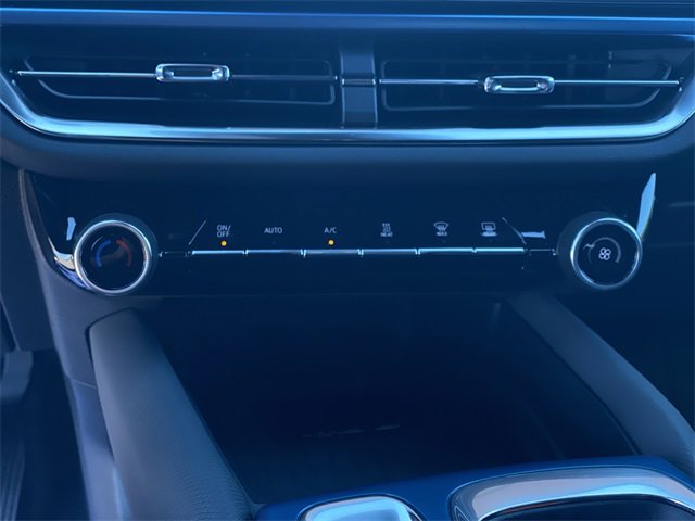 Used 2025 Chevrolet Equinox EV LT image 15