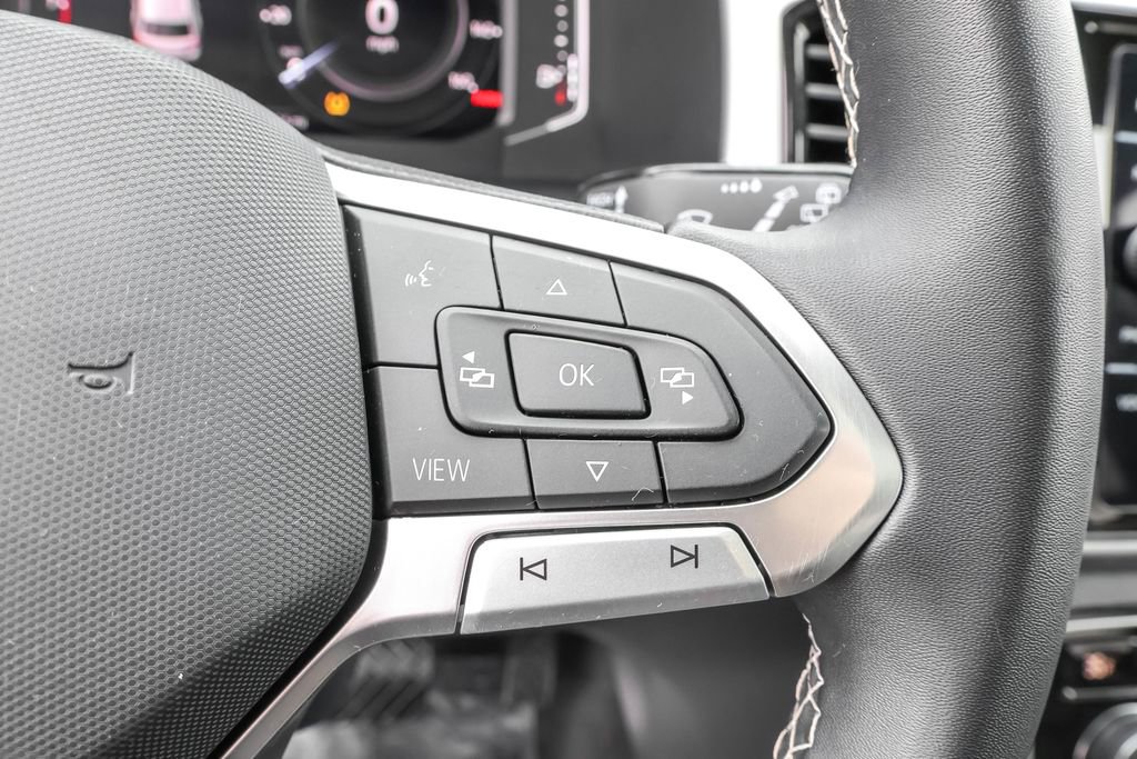 Used 2023 Volkswagen Atlas SE w/ Panoramic Sunroof Package image 24