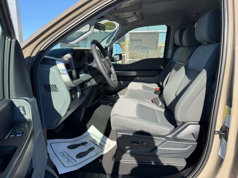 New 2026 Ford F250 XLT w/ 360-Degree Camera Package AWD/4WD image 18