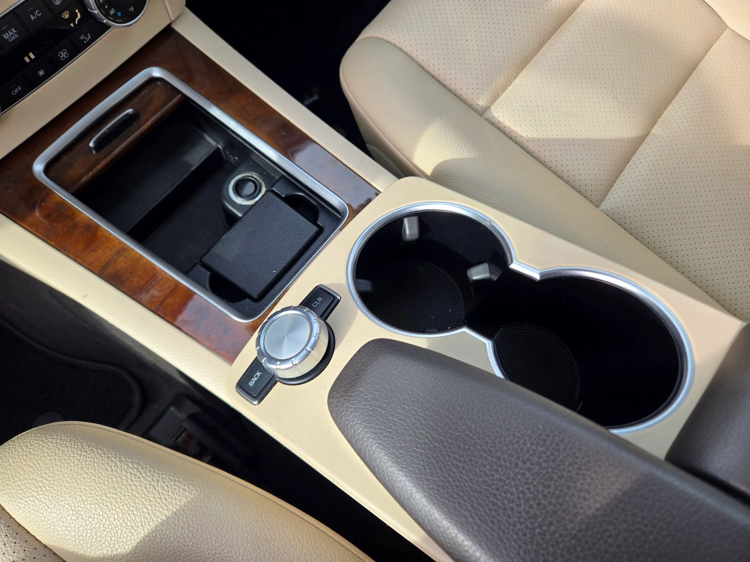 Used 2014 Mercedes-Benz GLK 350 4MATIC w/ Premium 1 Package image 45