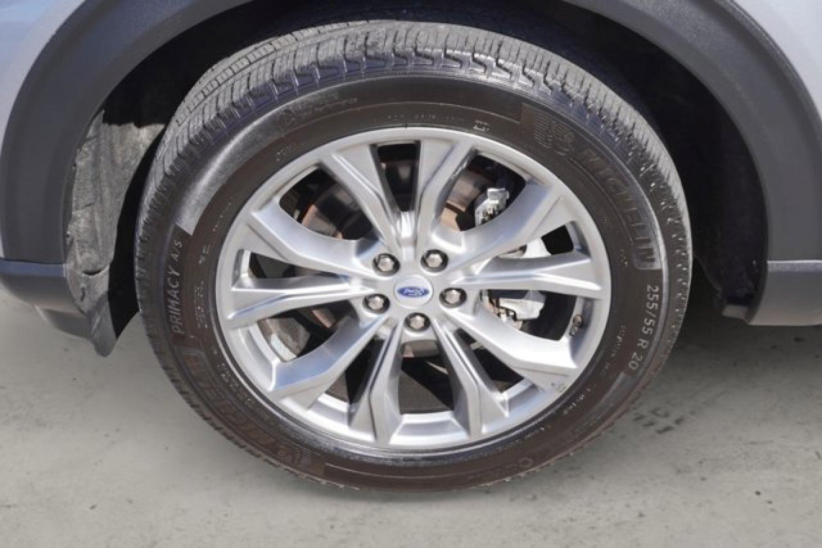 Used 2022 Ford Explorer XLT w/ Equipment Group 202A AWD/4WD image 13