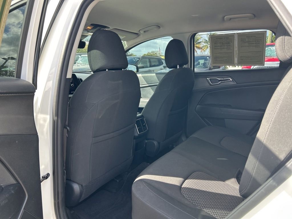 Used 2023 Kia Sportage LX image 31