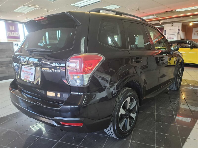 Used 2018 Subaru Forester 2.5i Premium AWD/4WD image 5