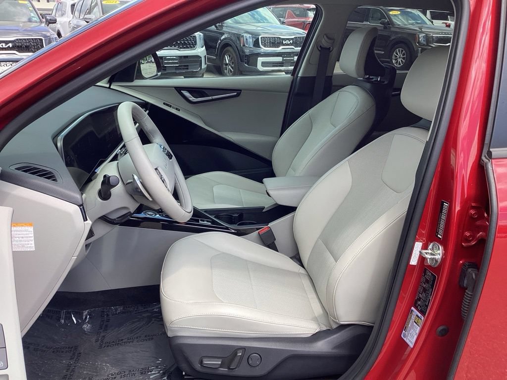 Used 2023 Kia Niro Wind w/ Wind Preserve Package FWD image 14